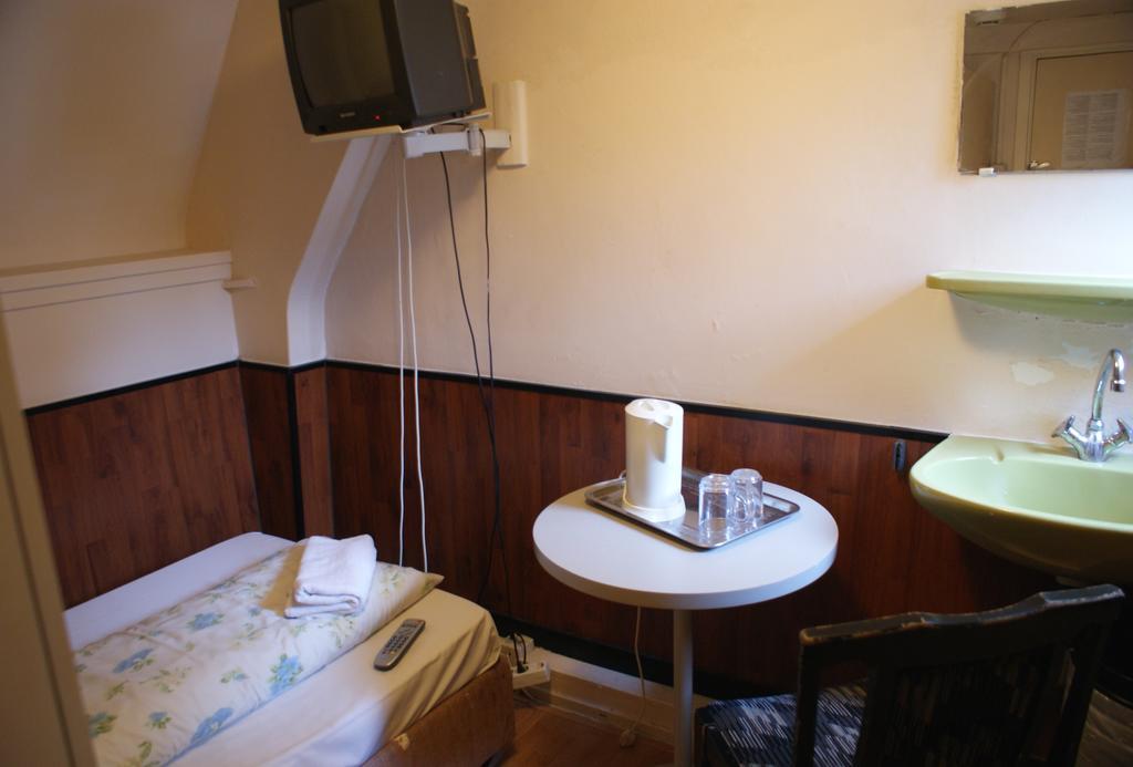 Budget Hotel Thorbecke Amsterdam Room photo